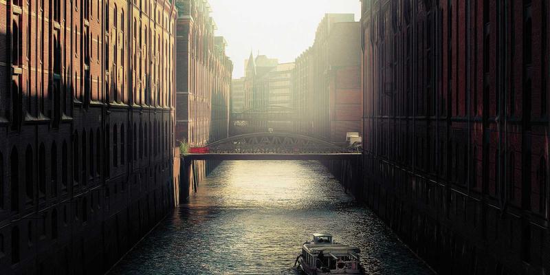 从战略规划到稳健经营：构建企业风险管理框架的实战指南