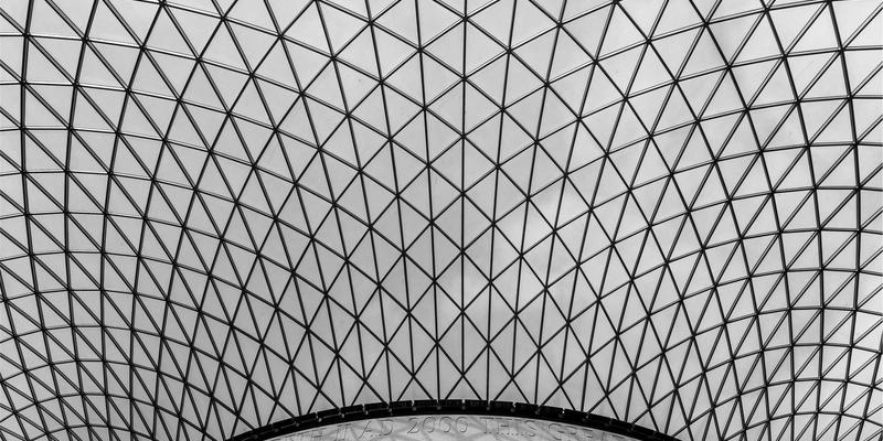 跨越文化鸿沟：现代企业全球化战略中的跨文化沟通与运营优化之道